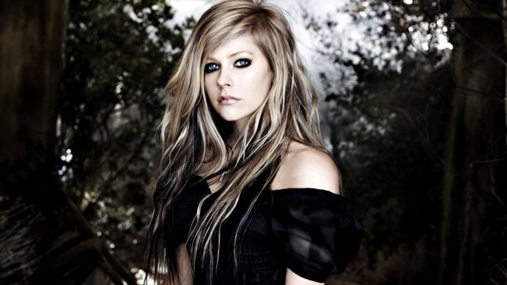 Beautiful-Avril-Lavigne-2013-Photoshoot-Wallpaper